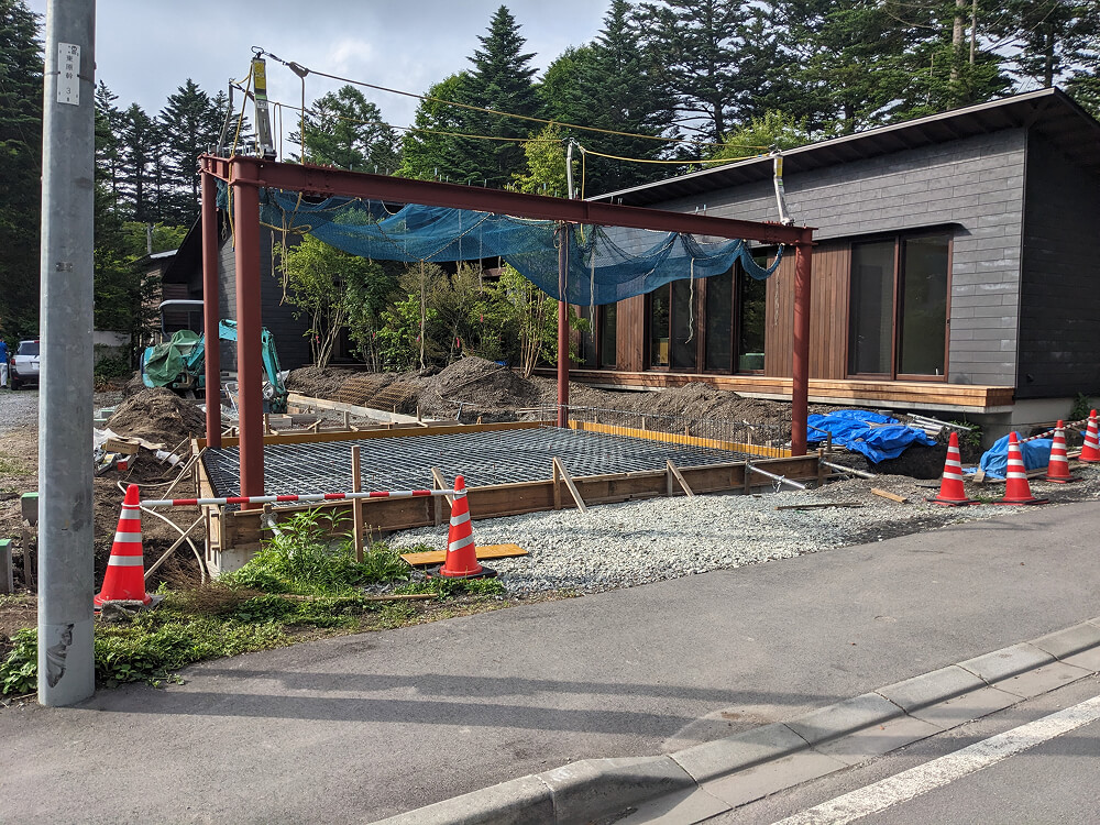 ガレージ鉄骨基礎工事